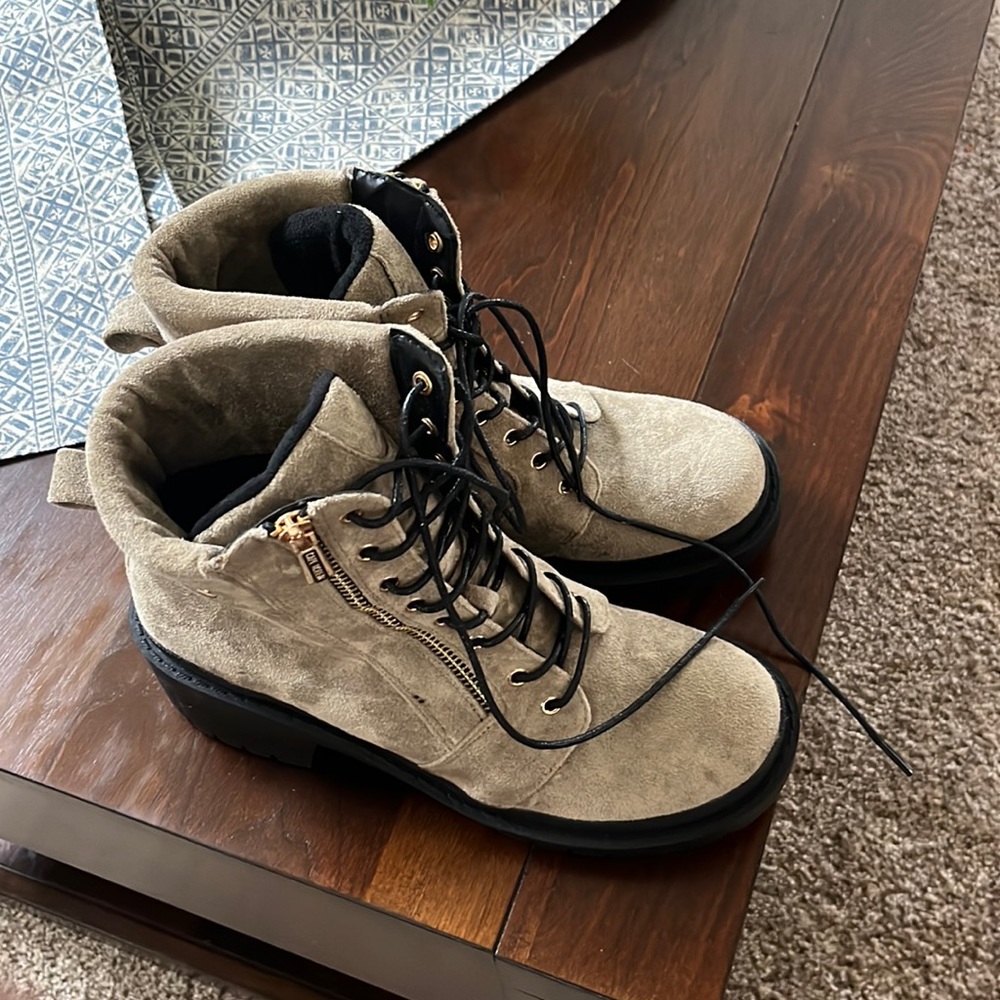 Lug sole boots